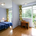 Estonia Medical & 2*