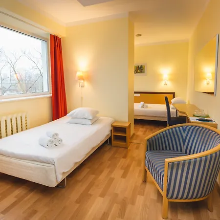 Estonia Medical & 2* 페르누