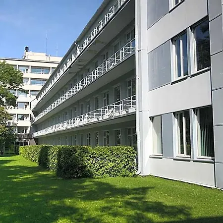 Estonia Medical & 2*