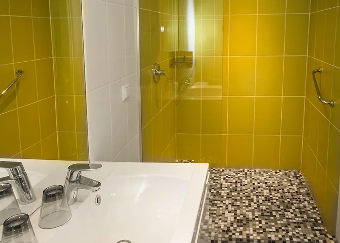 爱沙尼亚医疗温泉酒店 2* 派尔努