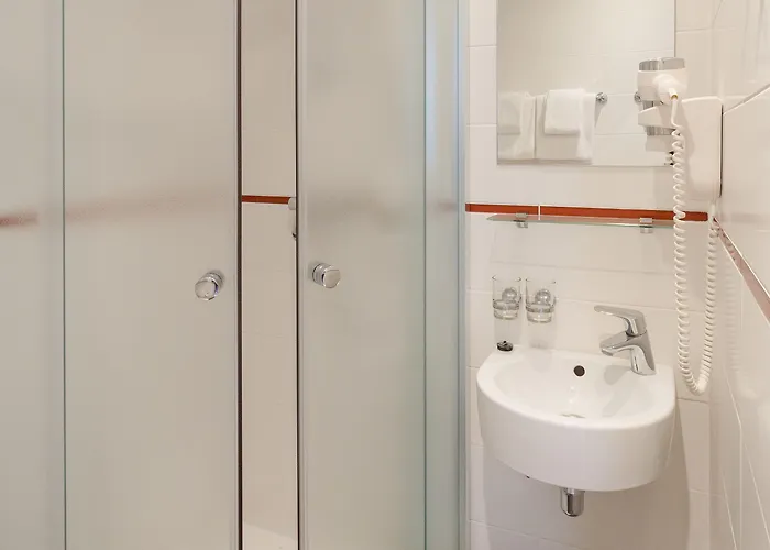 Estonia Medical & 호텔 페르누