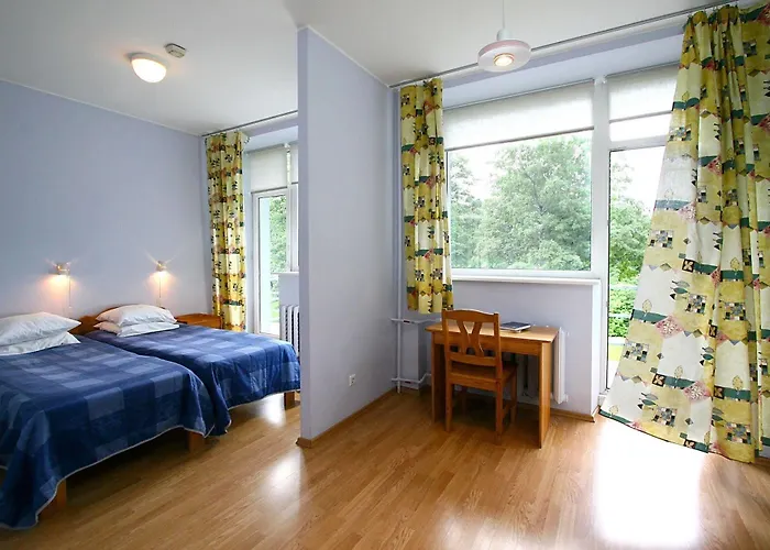 Estonia Medical & 2*