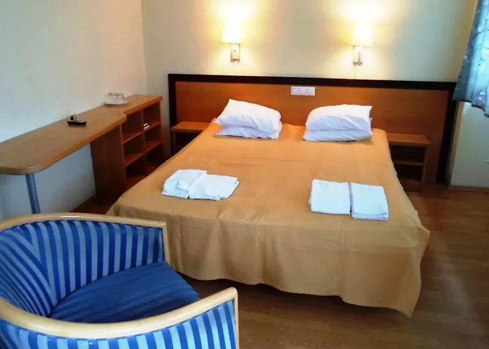 Estonia Medical & 호텔